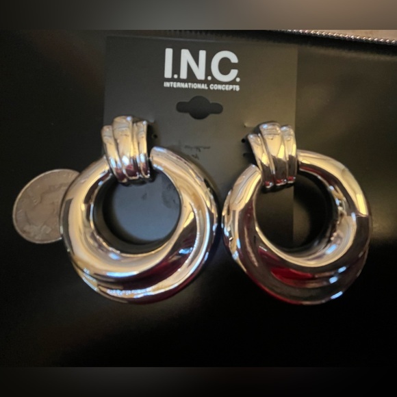 New! INC Large Silver Fashion Jewelry Earrings Circular Pattern Pierced - Picture 3 of 7